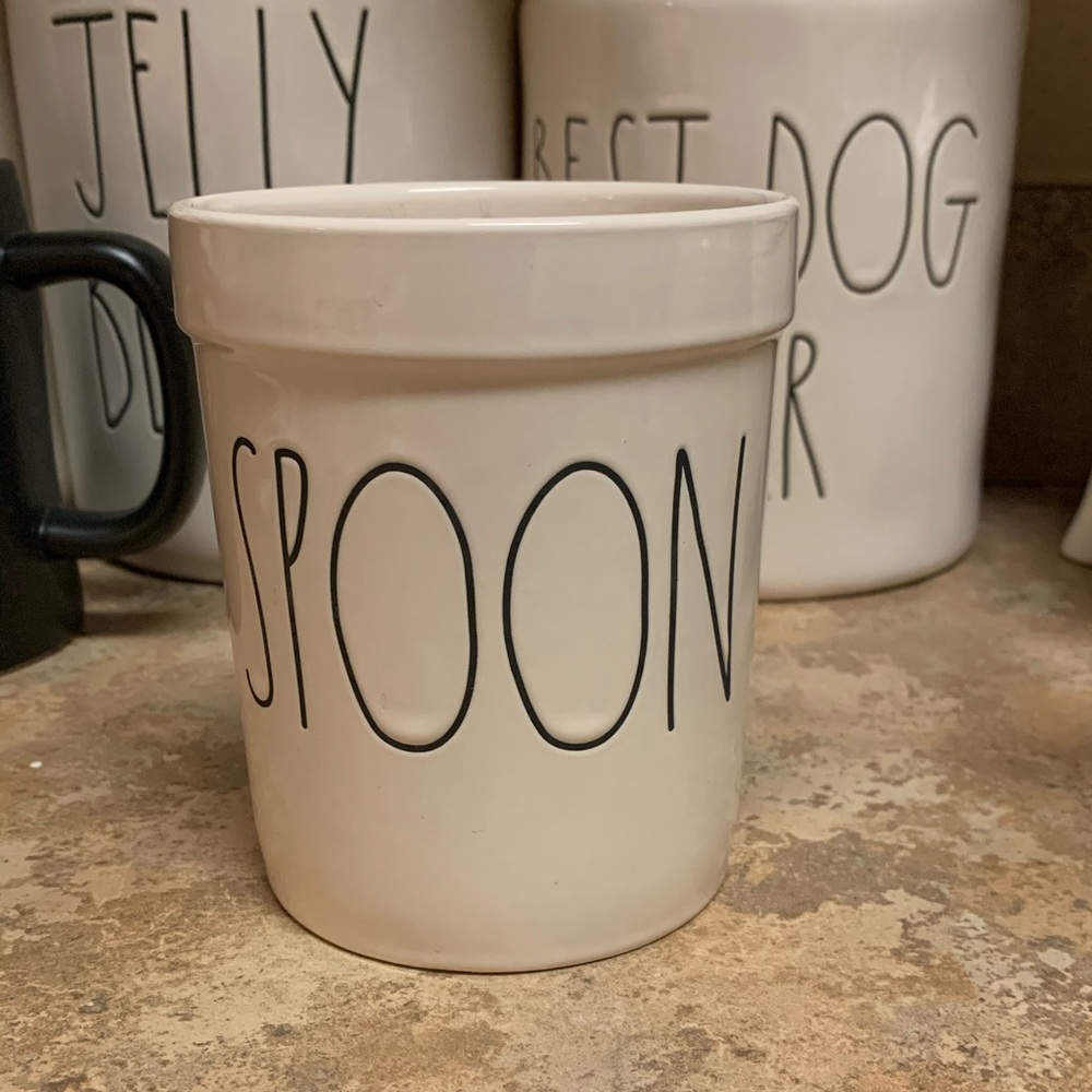 SOLD💖Rae dunn spoon